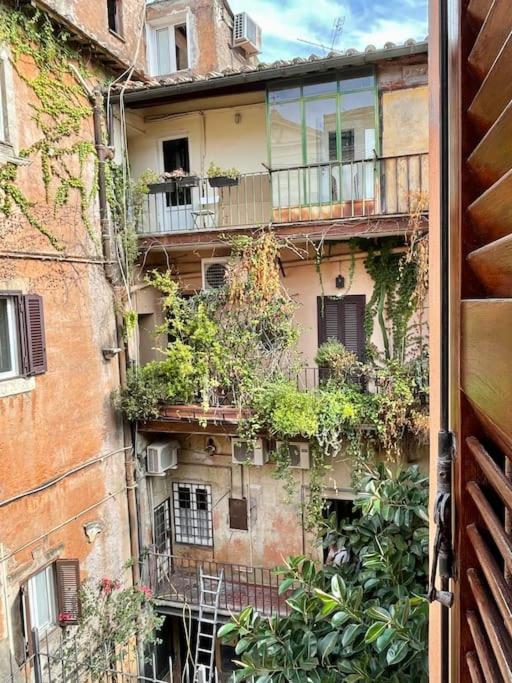 Lovely Apartment In Via Della Scala, Trastevere Řím Exteriér fotografie